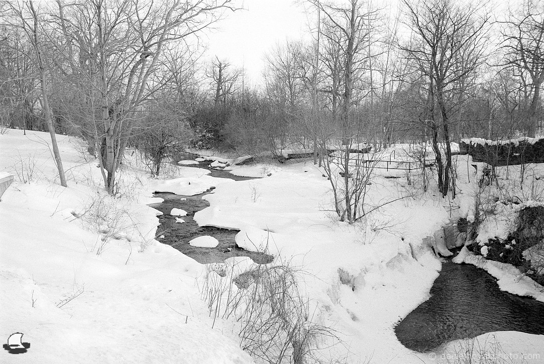 Crossing to Visit Three Sisters Islands, Winter at Niagara Falls