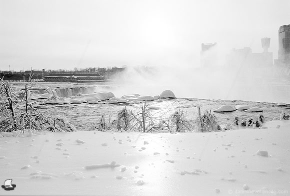 Trees in Hibernation, Niagara Falls in Winter. Vintage 35mm Asahi Pentax Spotmatic F, Ultrafine Xtreme UFX400 black and white negative film, Rollei Supergrain developer.