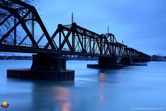 Morning Blues at the International Railway Bridge