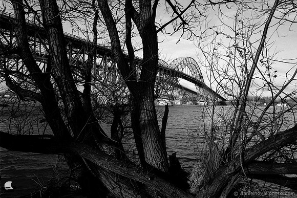South Grand Island Bridge