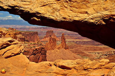 Look through the Mesa Arch, Island in the Sky, Canyonlands National Park, Utah (UT).