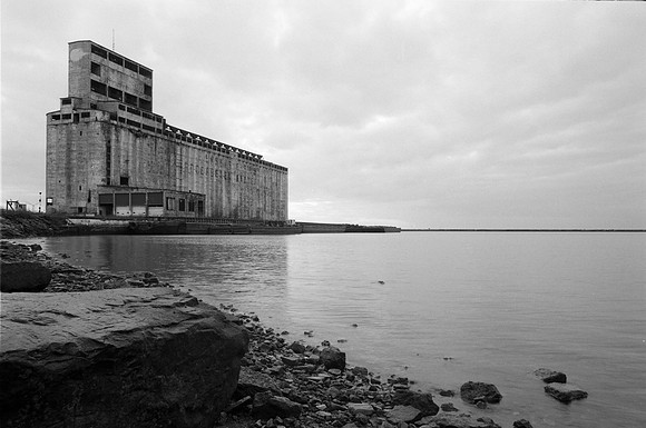 Gallagher Beach & Cargill Pool Grain Elevator