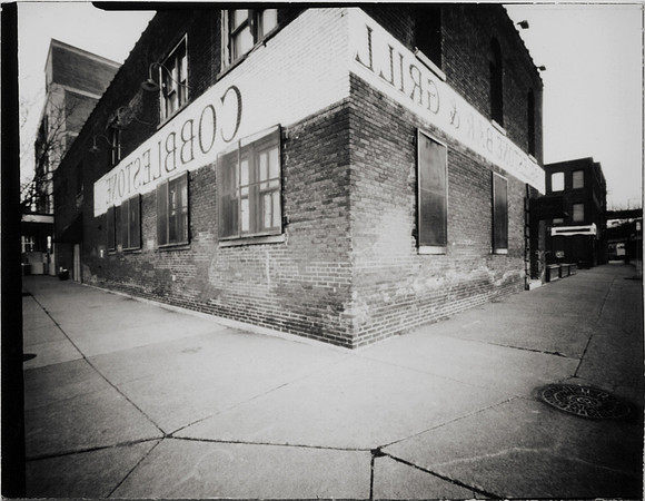 Cobblestone Bar & Grill