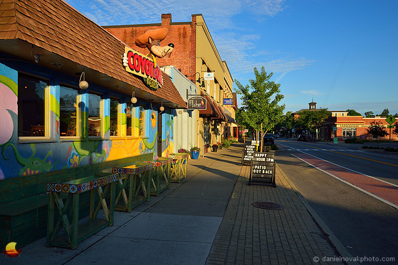 Coyote Cafe at Sunrise