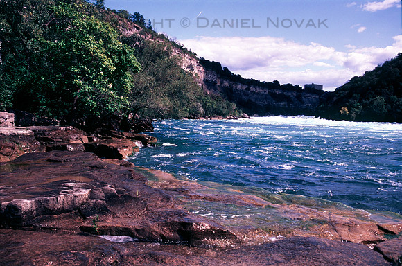 Rocky River Bank, Lower Niagara Rapids
