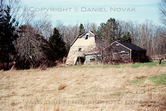 Giving in to Time, Rural Southtowns, Buffalo, New York (NY), Nikon N75, Kodak Portra 160 Film