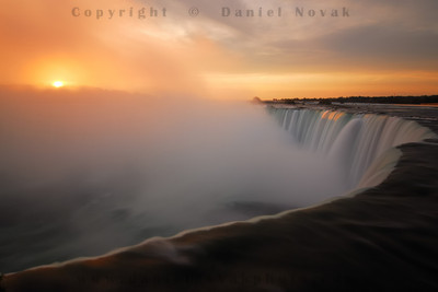 Niagara Falls at Sunrise. Must have been shot million times. Can similar composition violate copyright?