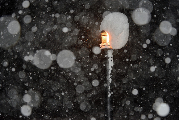 Lamp in Snow