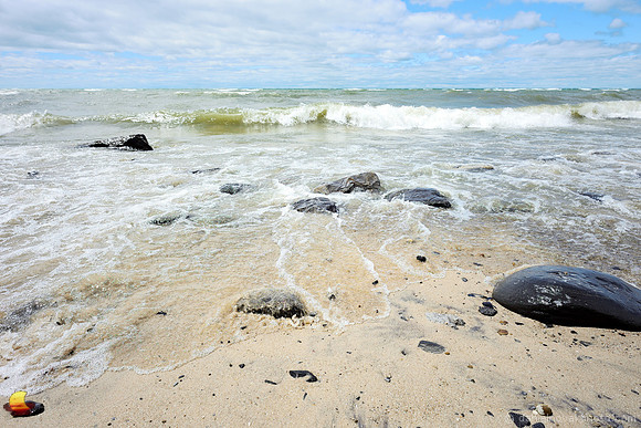 Lake or Ocean, Two Sides of one Coin