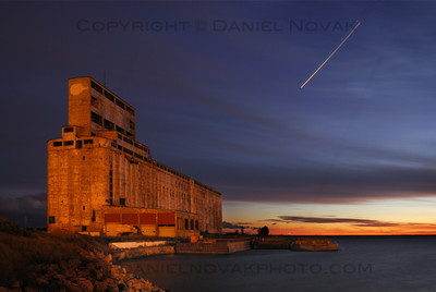 Buffalo Citybration Photo Contest Winner. The South End Marina Cargill Pool Elevator - Saskatchewan Cooperative Elevator.