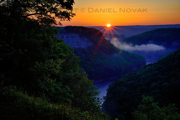 Genesee River Great Bend at Sunrise, Letchworth State Park, New York State (NY).