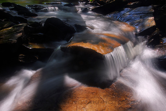 Rock Stream Splitter on Tannery Creek, Naples, Finger Lakes, New York (NY).